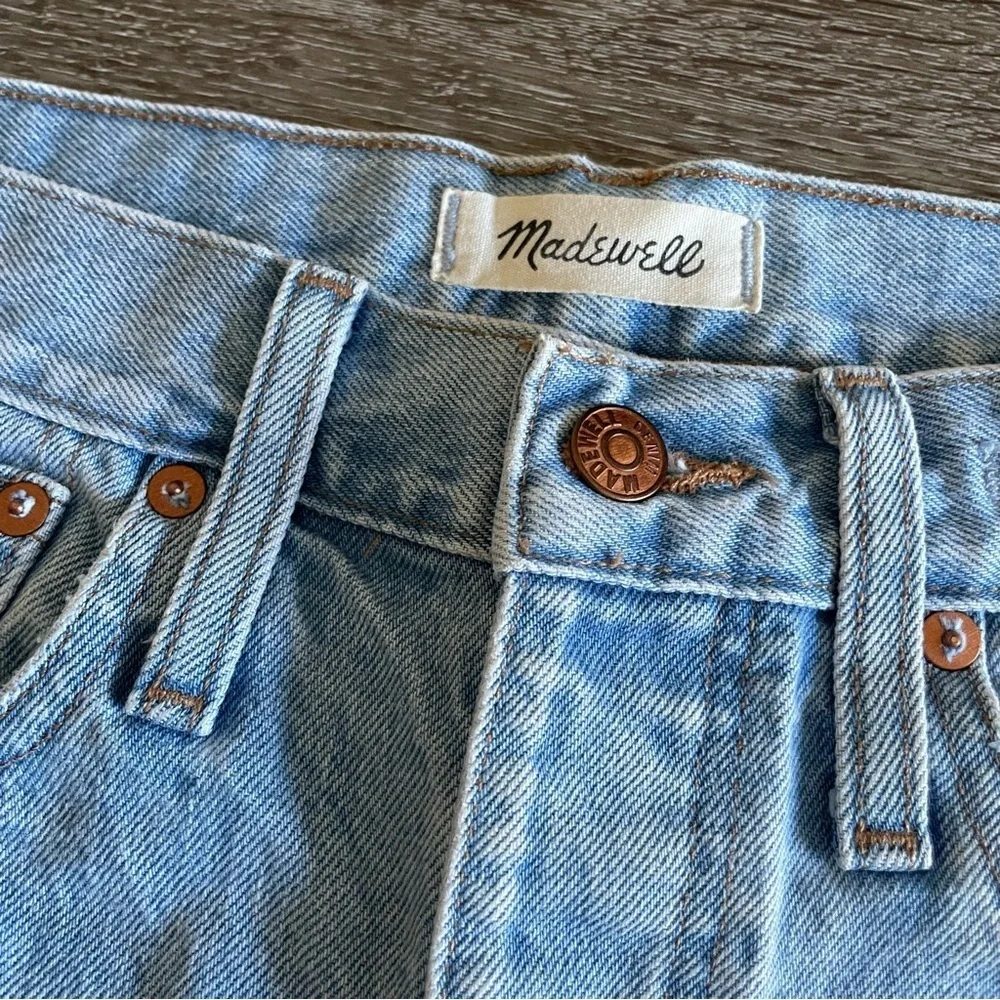 Madewell Relaxed Denim Shorts Medium wash Size 25